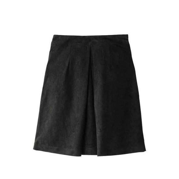 NWOT Mark Black Faux Suede Pleated Mini Skirt Avon - Picture 1 of 12